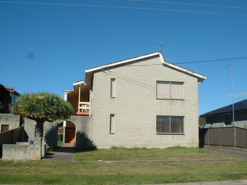 3/4 Gipps Crescent, Barrack Heights NSW 2528