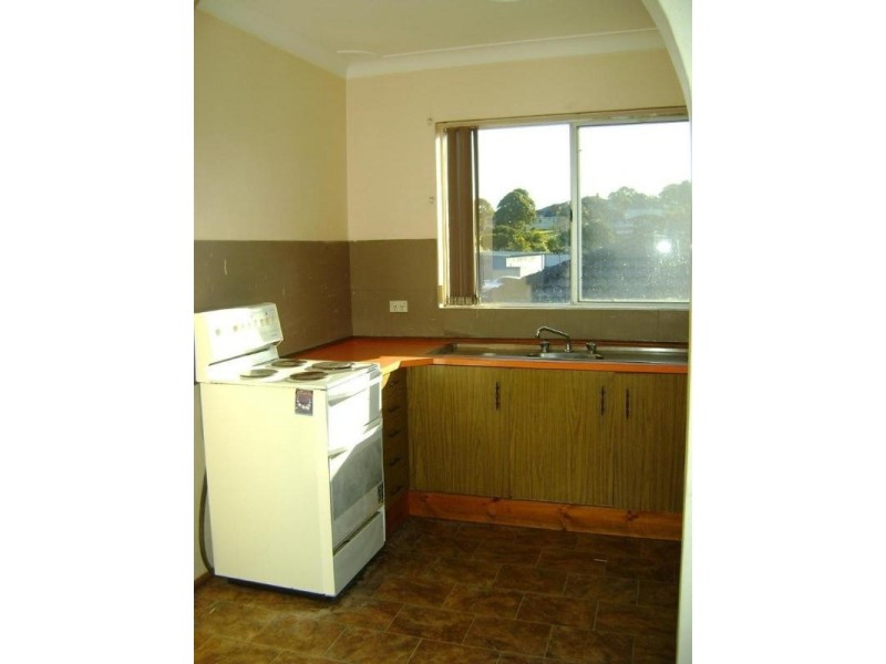 3/4 Gipps Crescent, Barrack Heights NSW 2528