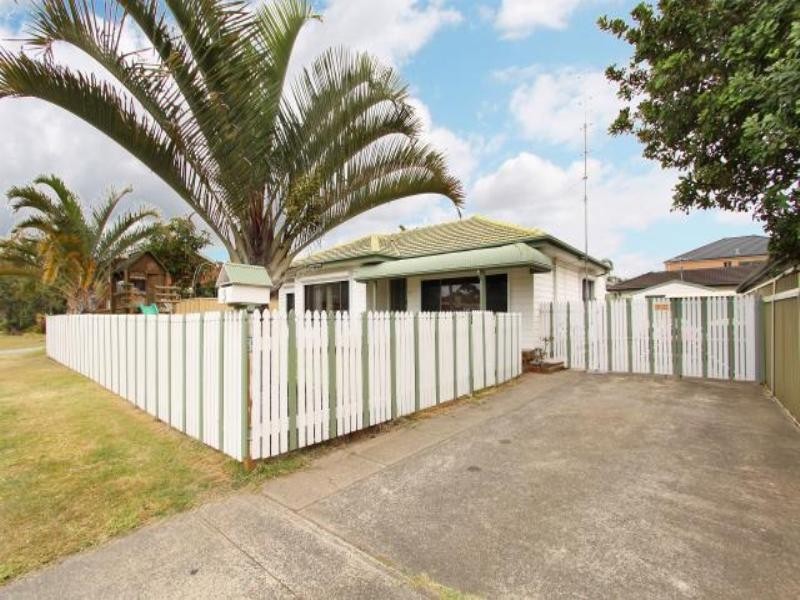 9 Stanley Street, Lake Illawarra NSW 2528