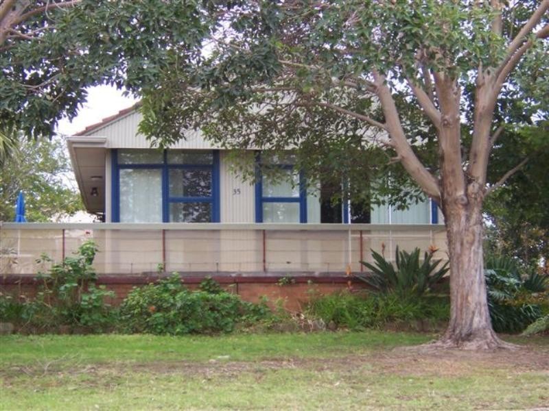 35 William Avenue, Warilla NSW 2528