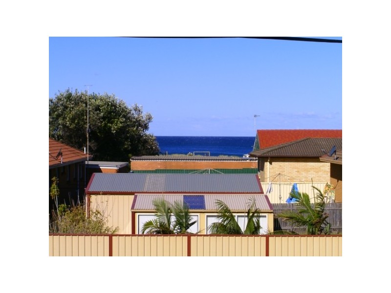 44 Osborne Parade, Warilla NSW 2528