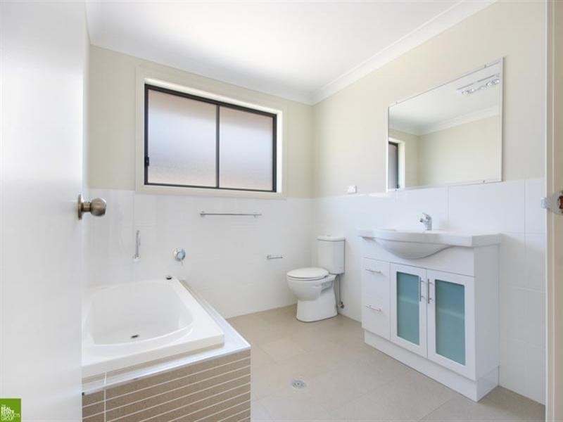 1/121 Daintree Drive, Albion Park NSW 2527