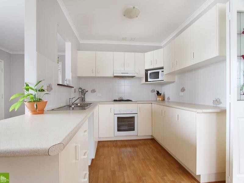 25 Hogarth Avenue, Mount Warrigal NSW 2528