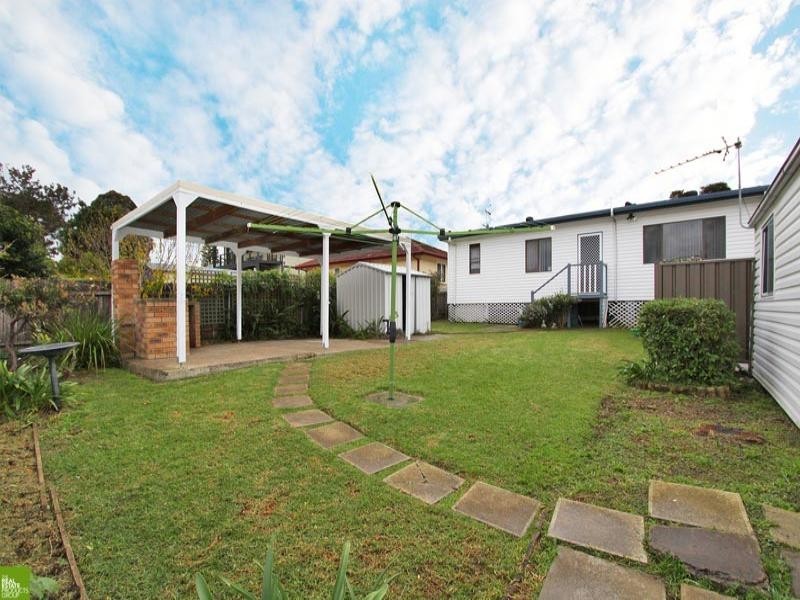 25 Hogarth Avenue, Mount Warrigal NSW 2528