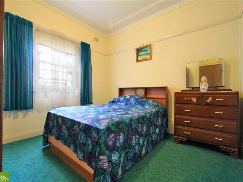 37 Boronia Avenue, Windang NSW 2528