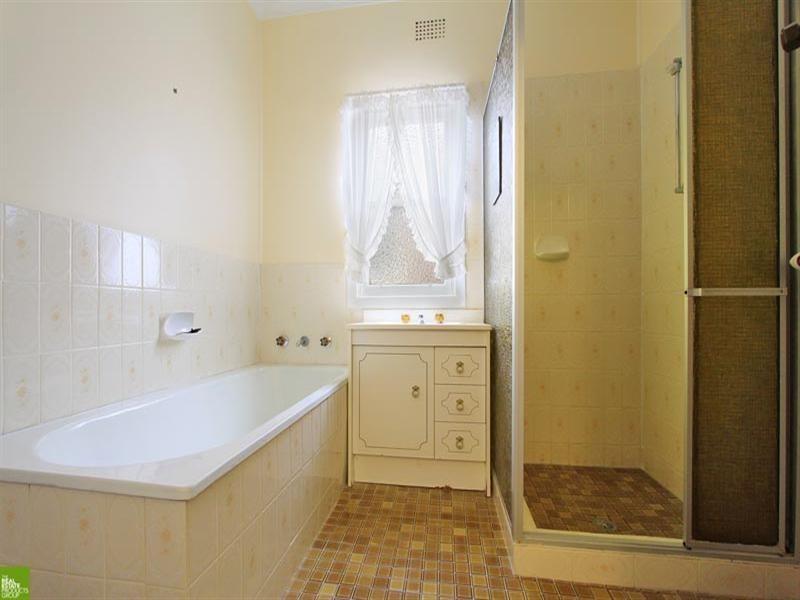 37 Boronia Avenue, Windang NSW 2528