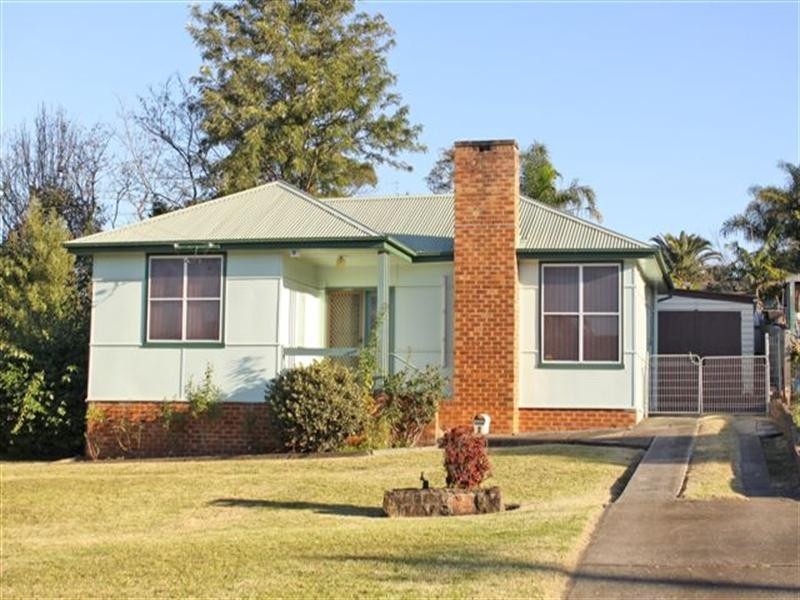 1 Beatus Street, Unanderra NSW 2526