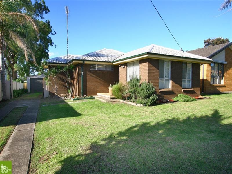73 Captain Cook Drive, Barrack Heights NSW 2528