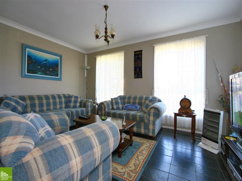 73 Captain Cook Drive, Barrack Heights NSW 2528