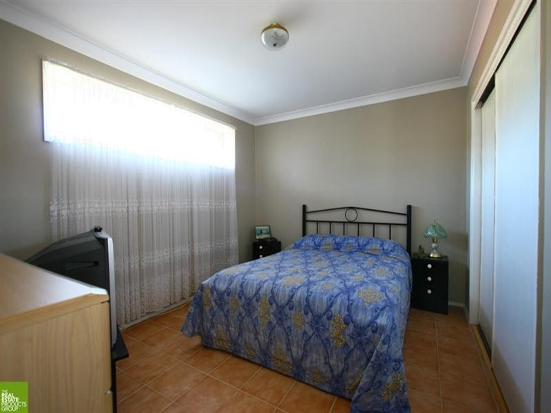 73 Captain Cook Drive, Barrack Heights NSW 2528