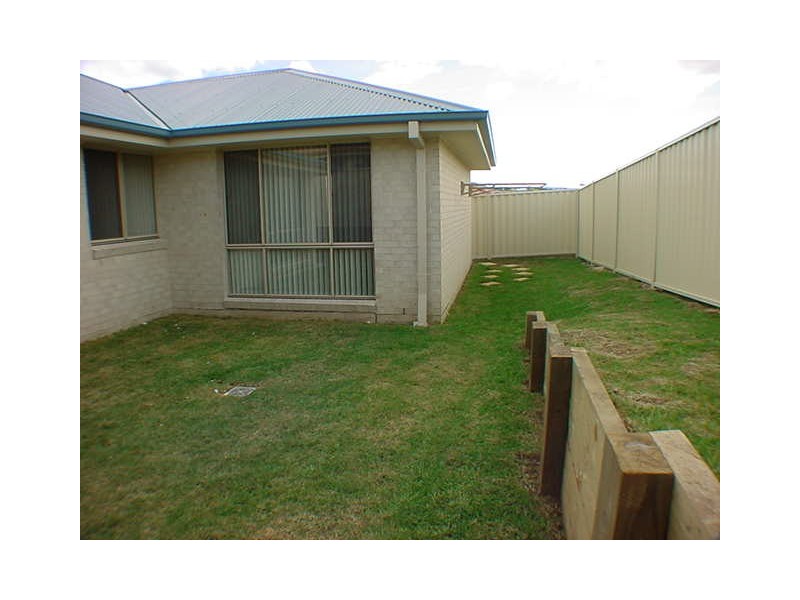 6 Parkinson Street, Shell Cove NSW 2529