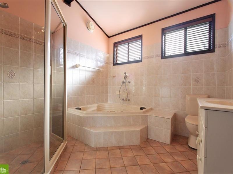 14 Gray Street, Mount Warrigal NSW 2528