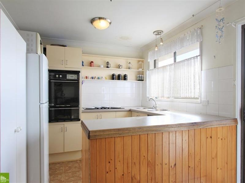 13 Loftus Drive, Barrack Heights NSW 2528