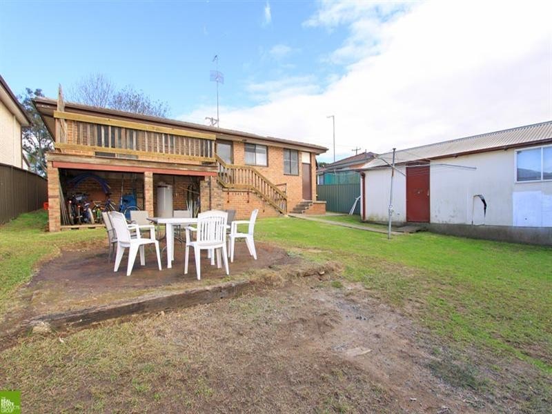 13 Loftus Drive, Barrack Heights NSW 2528