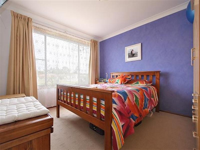 23 Fairy Meadow Parkway, Primbee NSW 2502