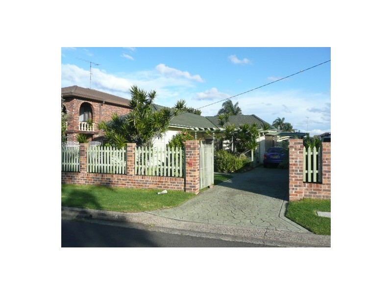 26 Woodford Avenue, Warilla NSW 2528