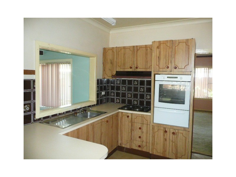 26 Woodford Avenue, Warilla NSW 2528