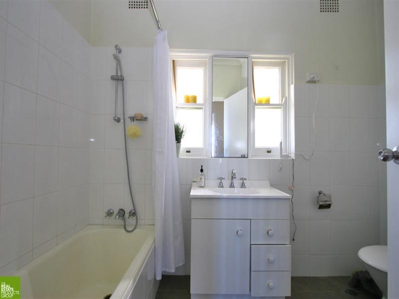 11 Towns Street, Shellharbour NSW 2529