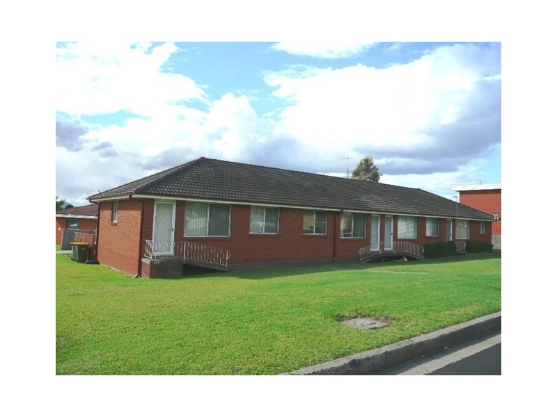 3/2-4 Roberts Avenue, Barrack Heights NSW 2528