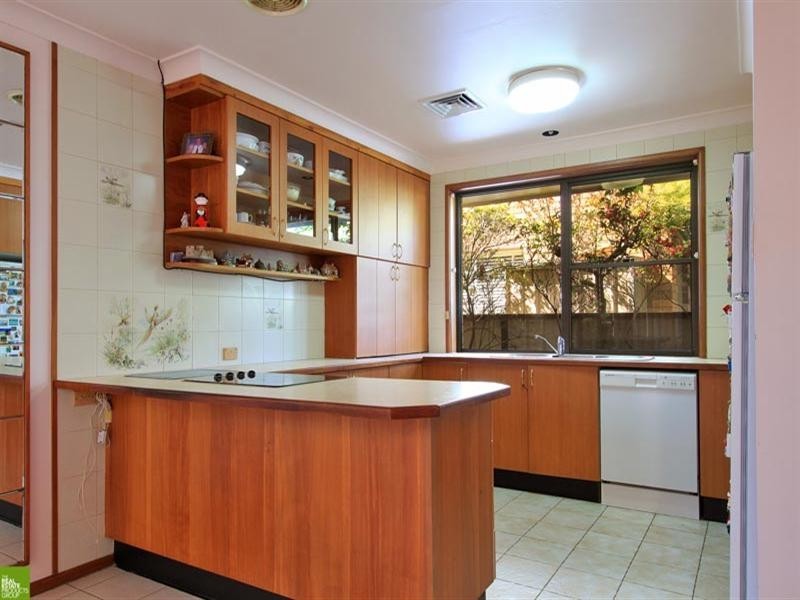 33 Rae Crescent, Balgownie NSW 2519