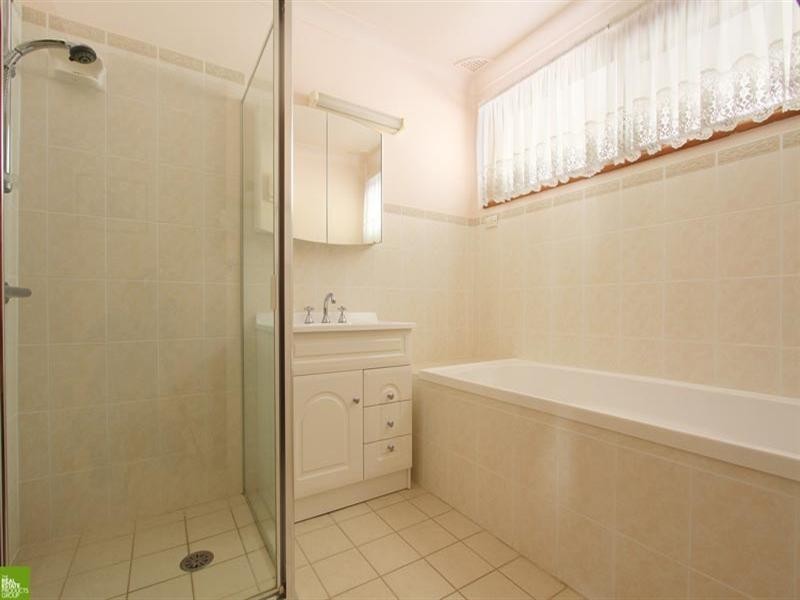 33 Rae Crescent, Balgownie NSW 2519