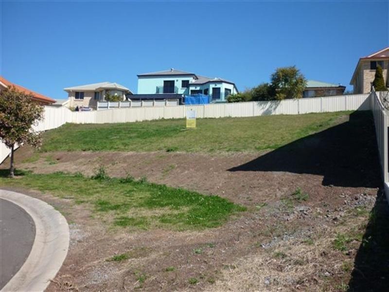 4 Little Place, Flinders NSW 2529