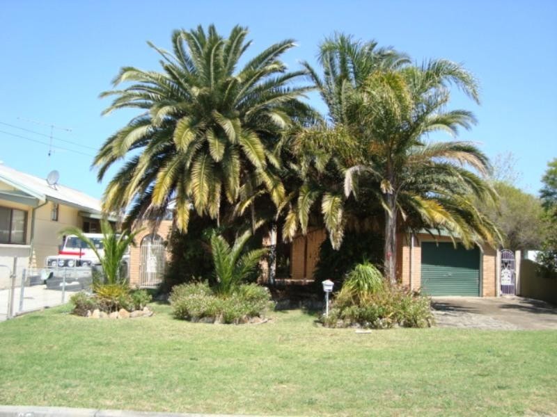 25 Lyne Street, Oak Flats NSW 2529