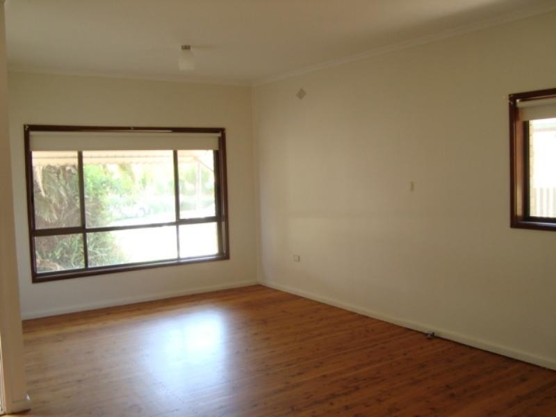 25 Lyne Street, Oak Flats NSW 2529