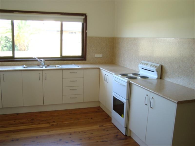 25 Lyne Street, Oak Flats NSW 2529