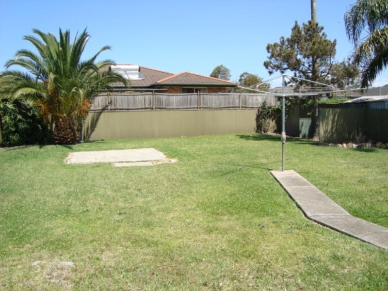 25 Lyne Street, Oak Flats NSW 2529