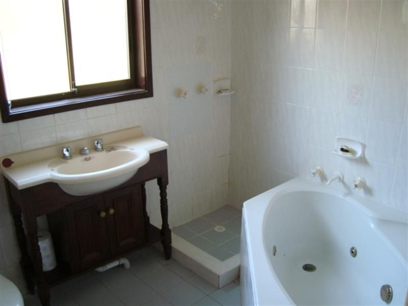 25 Lyne Street, Oak Flats NSW 2529