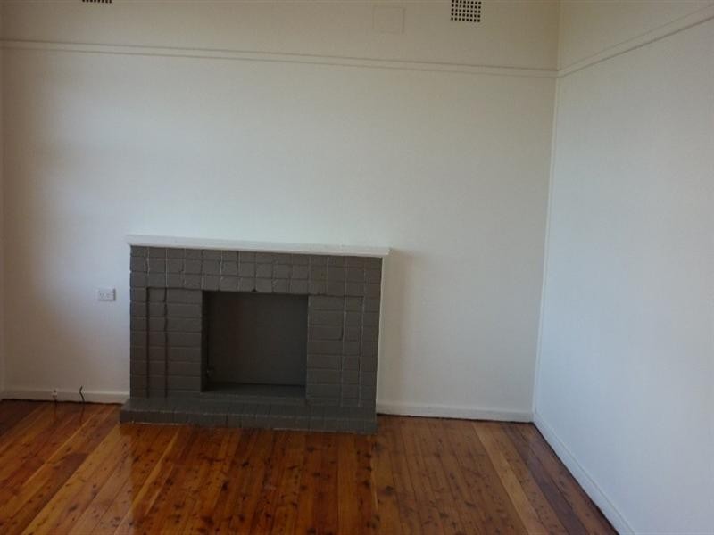 34 Massey Street, Berkeley NSW 2506