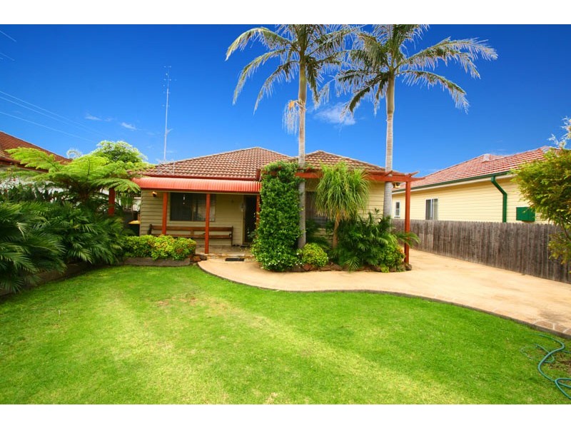 6 Susan Avenue, Warilla NSW 2528