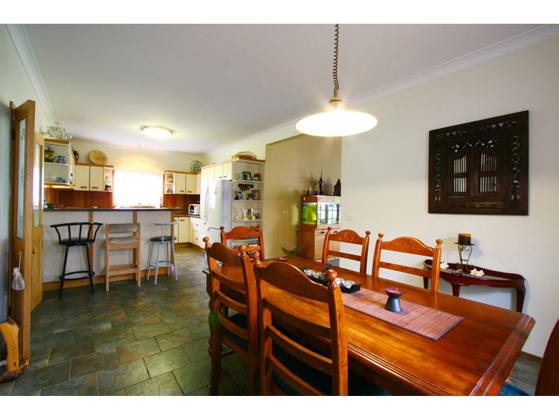 6 Susan Avenue, Warilla NSW 2528