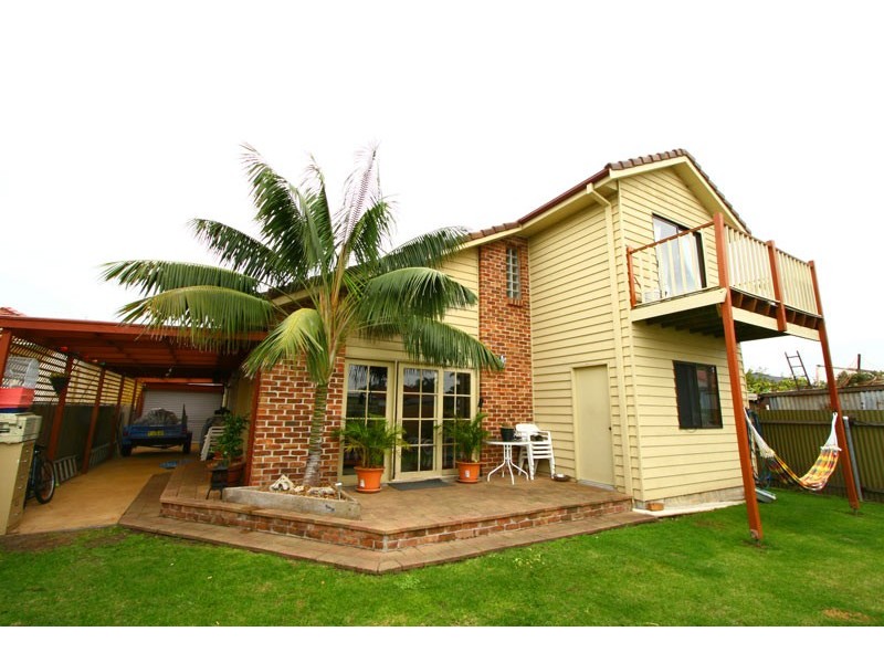6 Susan Avenue, Warilla NSW 2528