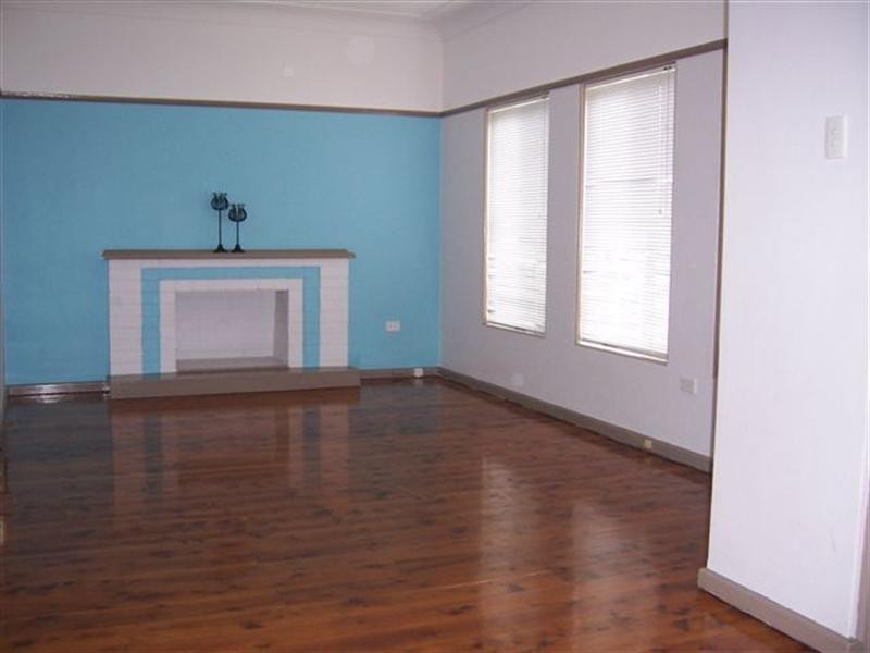 168 Northcliffe Drive, Warrawong NSW 2502