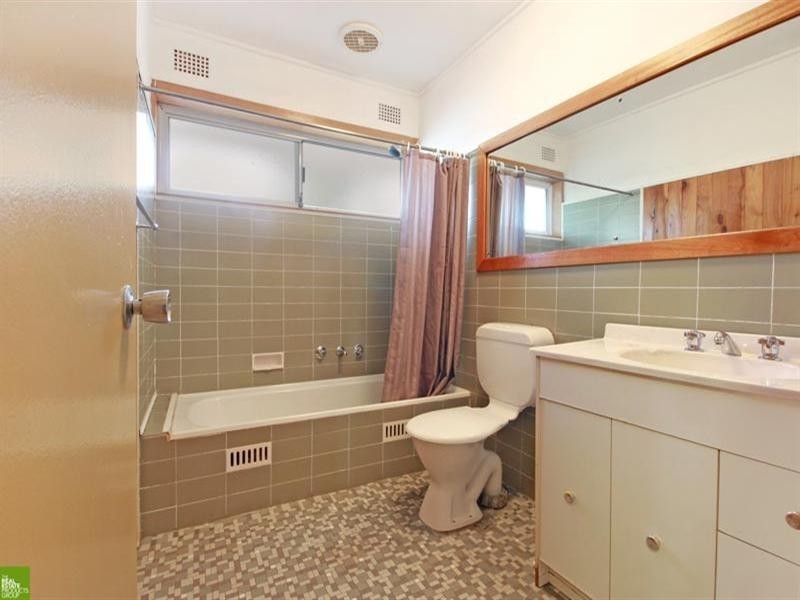 18 Sammat Avenue, Barrack Heights NSW 2528