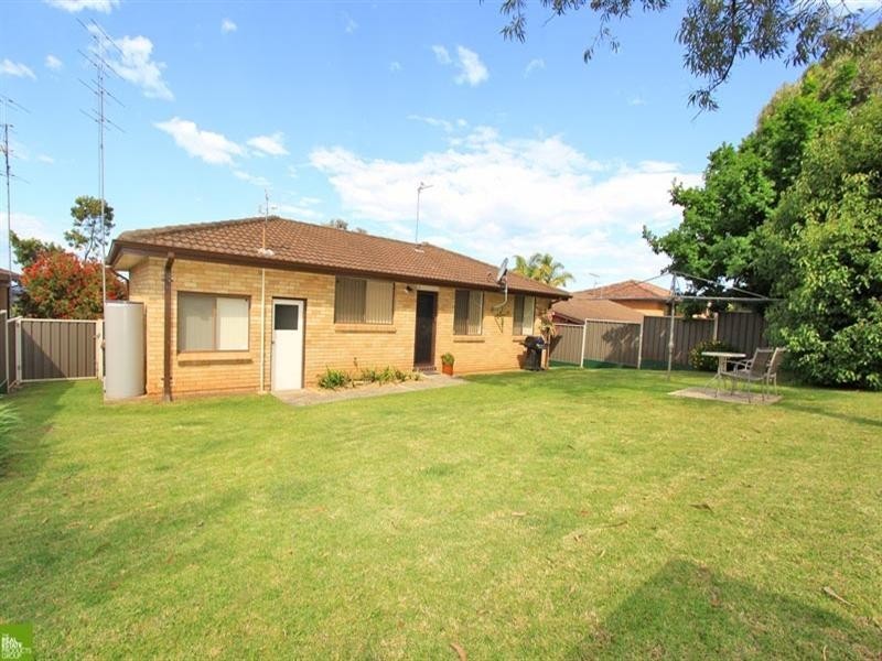 18 Denison Avenue, Barrack Heights NSW 2528