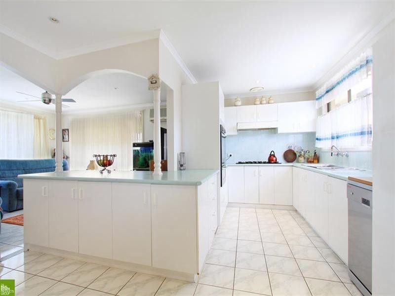 100 Cummins Street, Unanderra NSW 2526