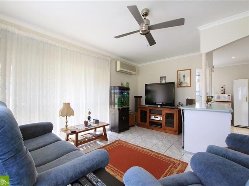 100 Cummins Street, Unanderra NSW 2526