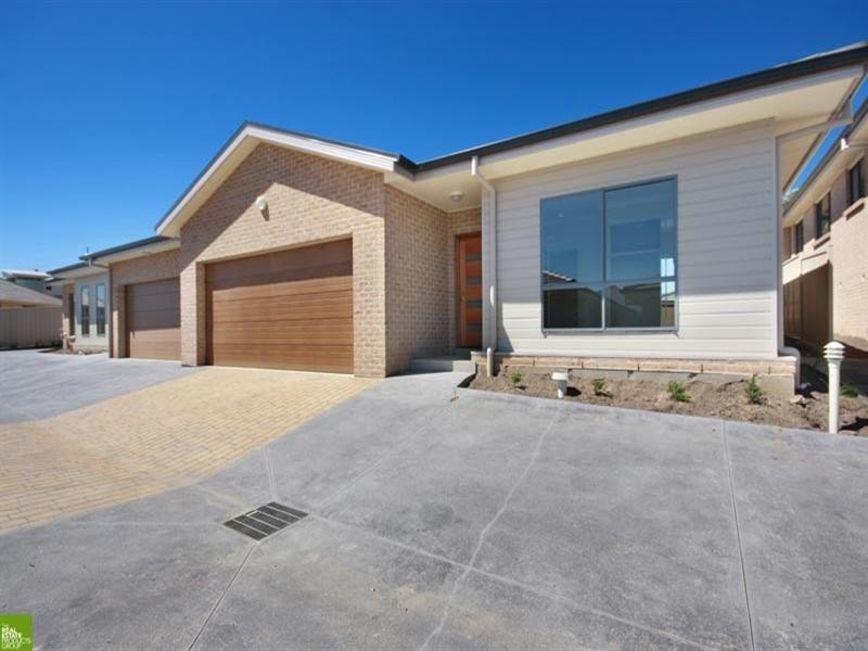 8/121 Daintree Drive, Albion Park NSW 2527