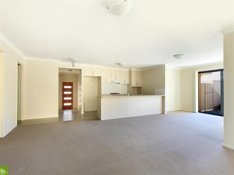 8/121 Daintree Drive, Albion Park NSW 2527