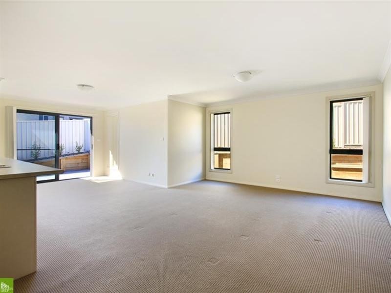 8/121 Daintree Drive, Albion Park NSW 2527