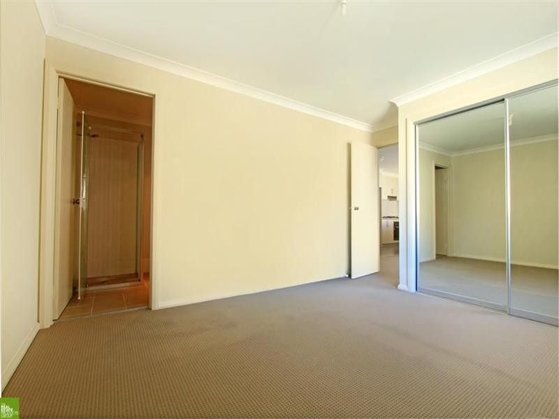 8/121 Daintree Drive, Albion Park NSW 2527