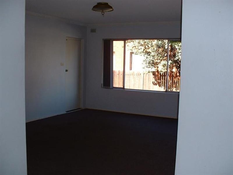 5/8 Peterborough Avenue, Lake Illawarra NSW 2528