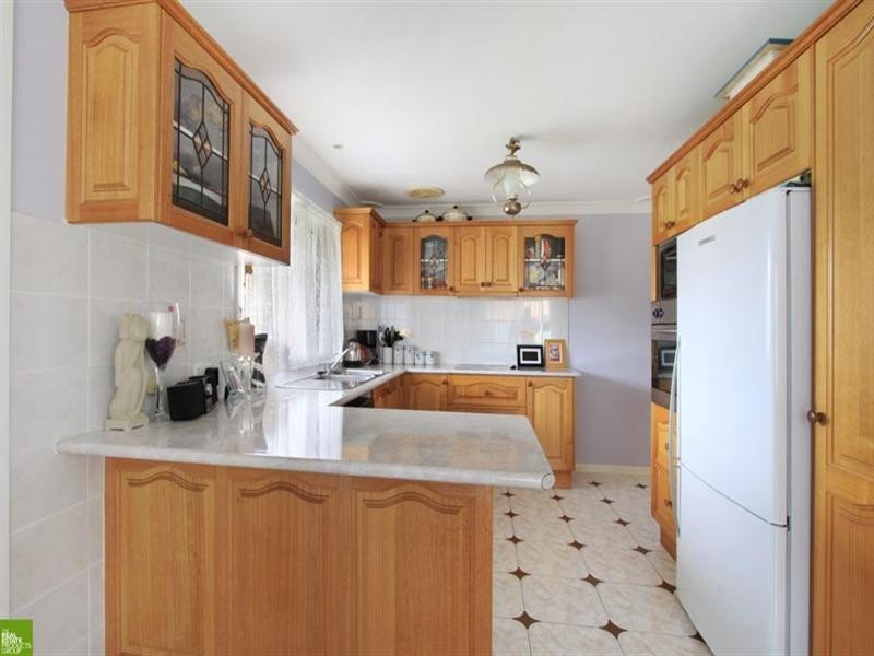 6 Bourke Street, Barrack Heights NSW 2528