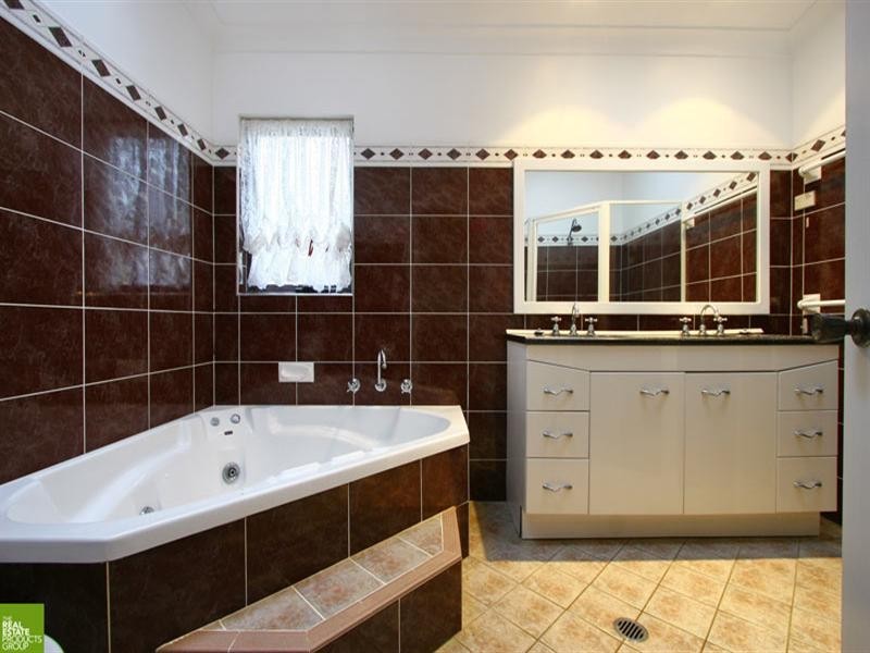 36 McGregor Avenue, Barrack Heights NSW 2528