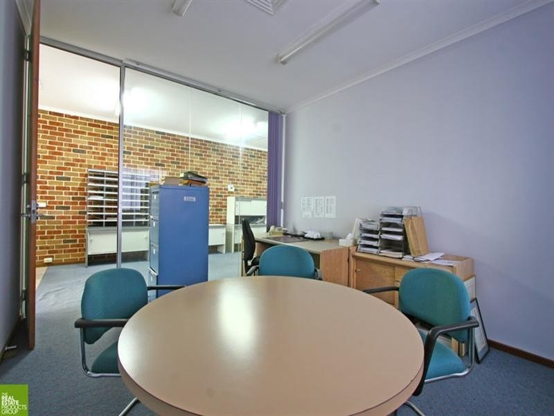 2/1 Wattle Road, Flinders NSW 2529