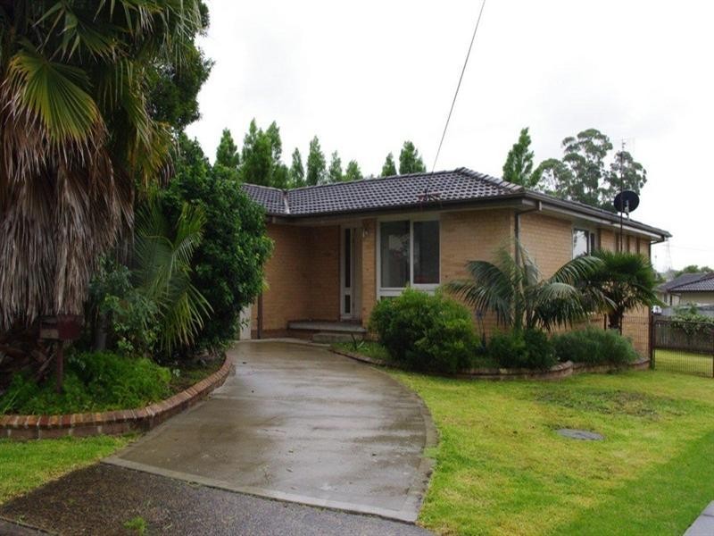 4 Balarang Place, Koonawarra NSW 2530