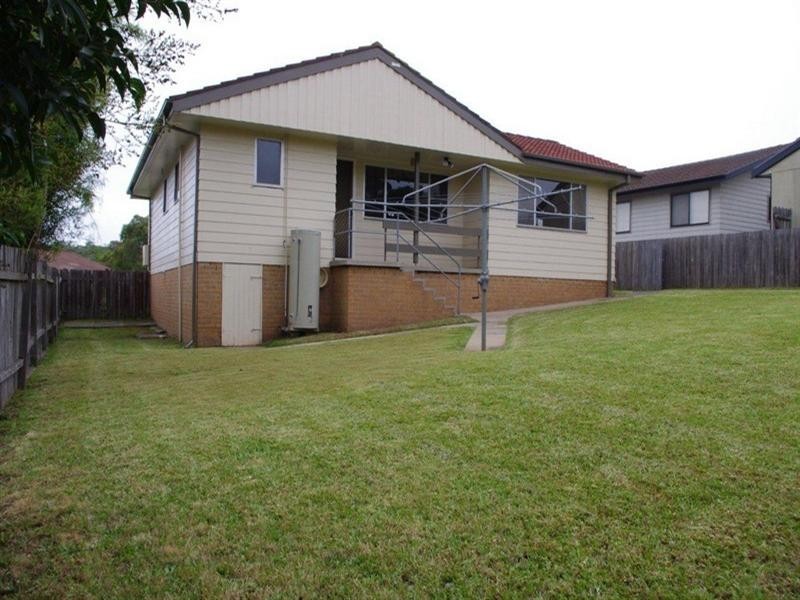 6 Carrington Street, Barrack Heights NSW 2528